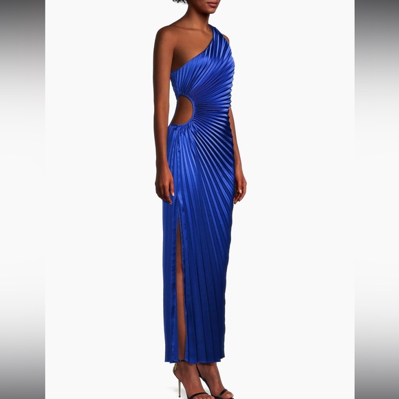 delfi collective pleated cutout dress NWTDelfi Collective Solie Pleated One-Shoulder Cutout Sheath Gown Black Maxi